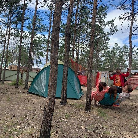 Kemping Cvetok Pod Snegom Khuzhir Dış mekan fotoğraf